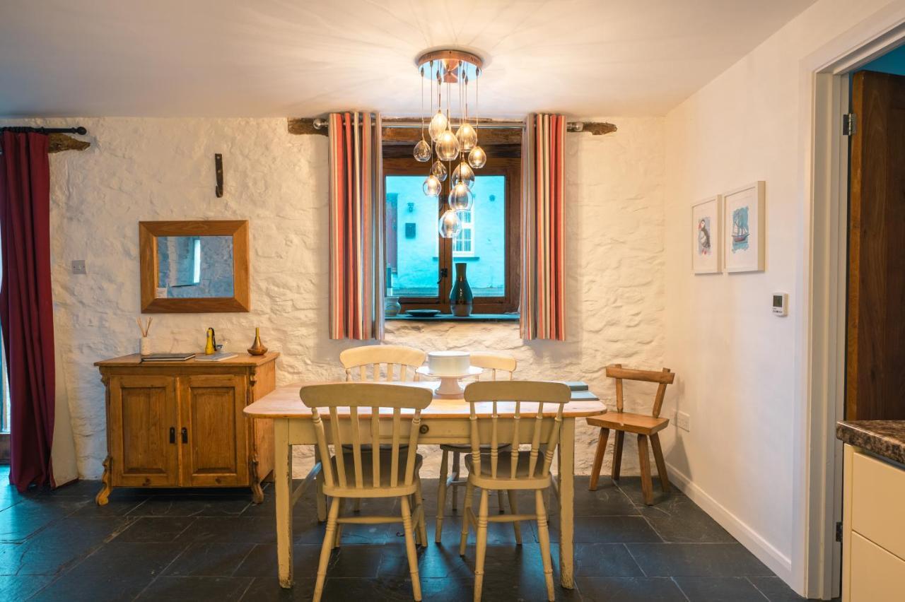 St Davids Hideaway With Roll-Top Bath & Log Burner エクステリア 写真