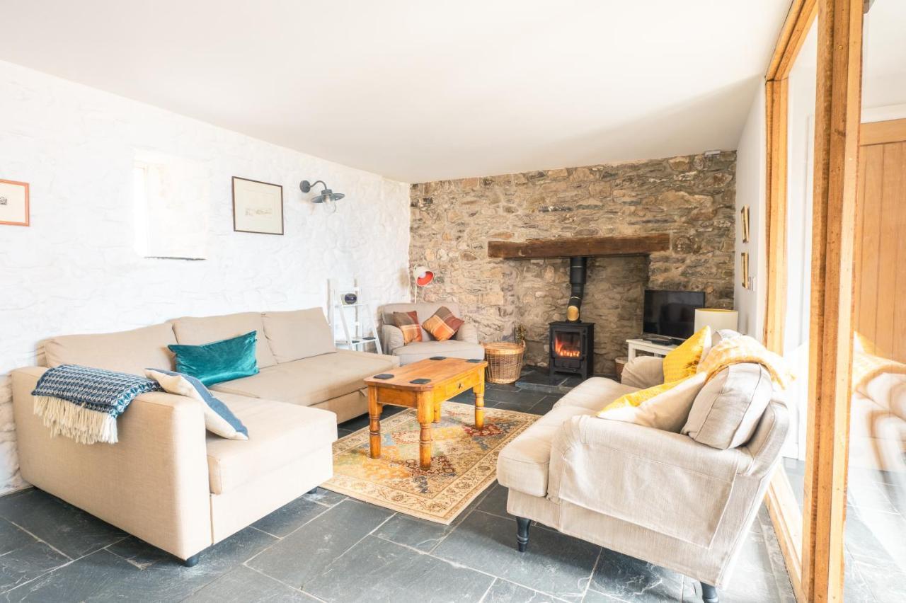 St Davids Hideaway With Roll-Top Bath & Log Burner エクステリア 写真