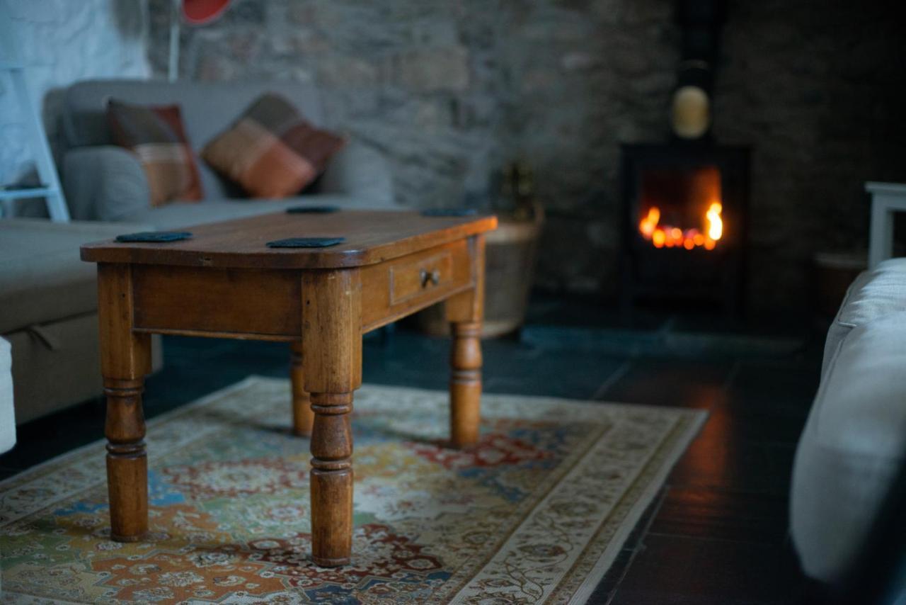 St Davids Hideaway With Roll-Top Bath & Log Burner エクステリア 写真